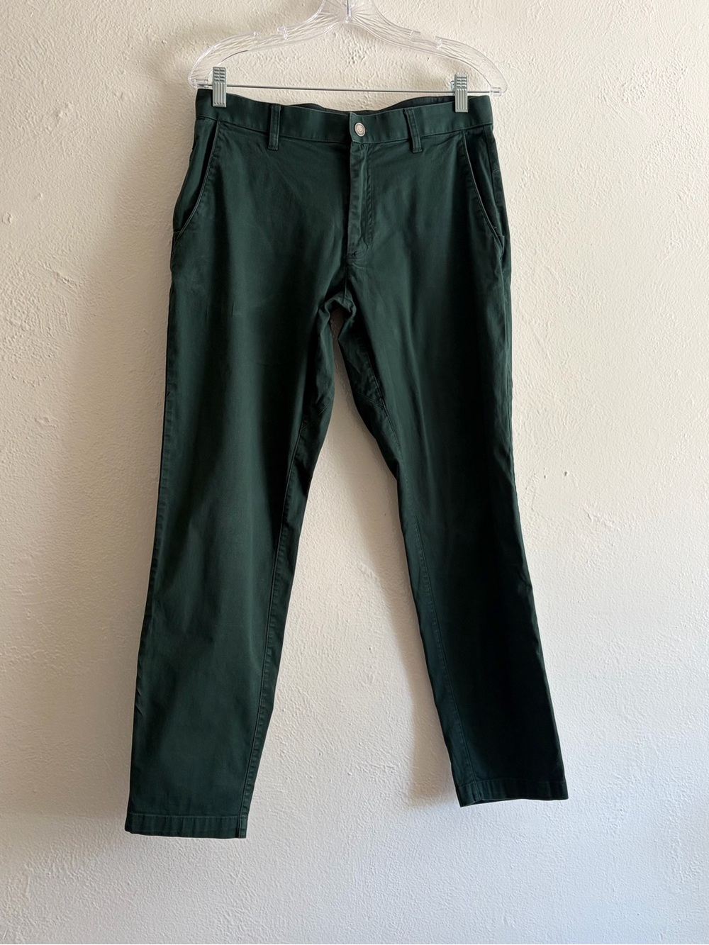 Fabletic’s Men’s Chino Performance Pants